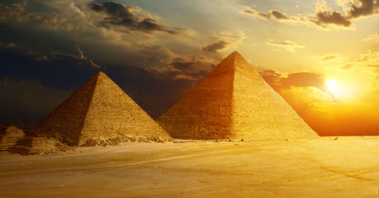 pyramid of wealth and success